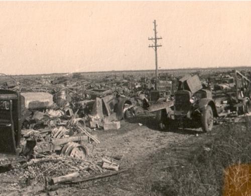 tuhottua kalustoa